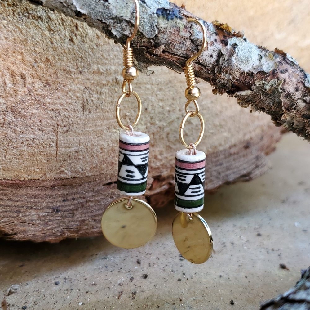 New Boho Native Navajo style dangle earrings gold tone pattern - Picture 3 of 4